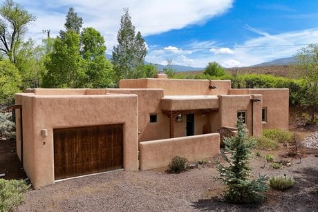 215 Mariposa Pl Apt 8