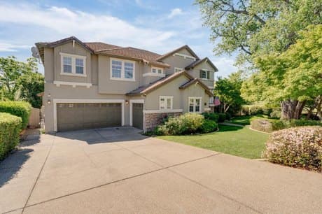 6151 Lockridge Dr