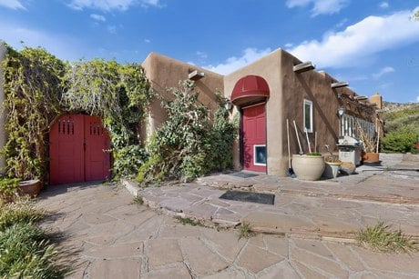 492 Old Las Vegas Hwy