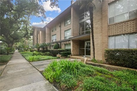 4007 St Charles Ave Unit 218