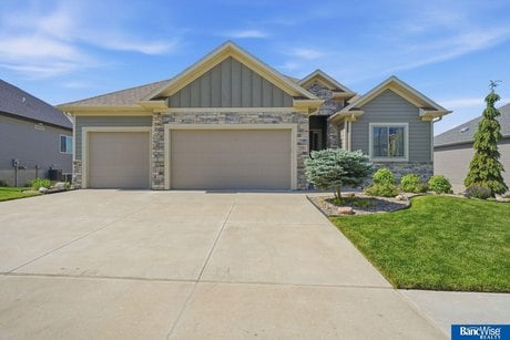 7361 Andy Dr