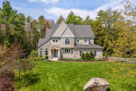 2 Tiger Lily Ln