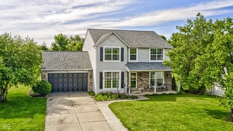 6768 Lexington Cir