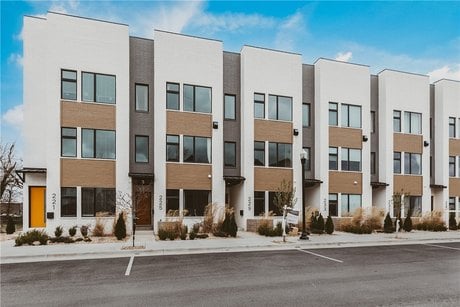225 SE 7th St