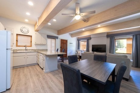 351 2nd Ave S Unit 602