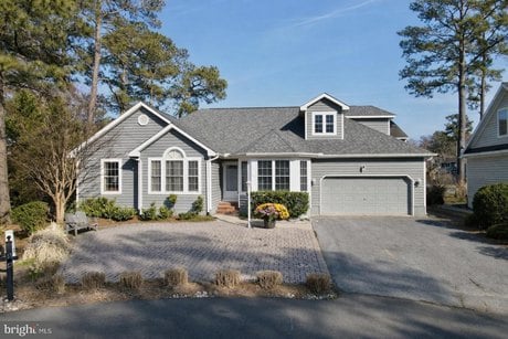 844 Glen Dr