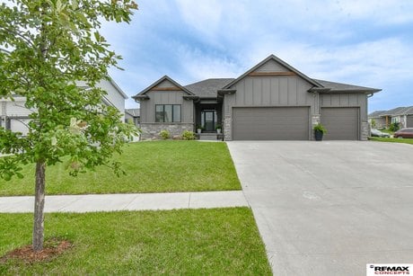 6501 Kelsey Ln