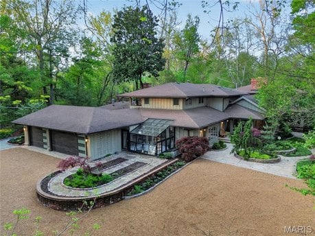 57 Log Cabin Dr