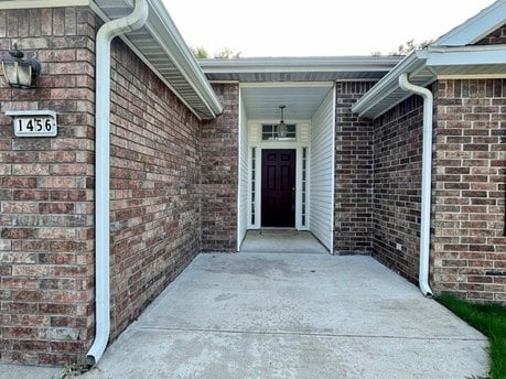 1456 N Timberline Dr