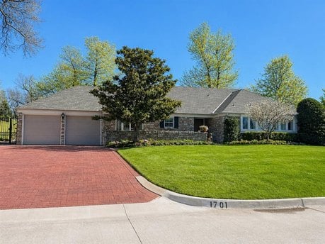 1701 Randel Rd