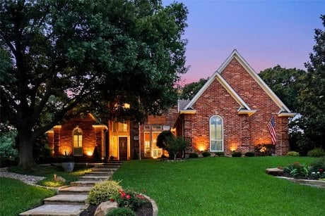 803 Woodcrest Ct