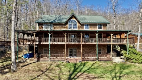 165 Laurel Cir