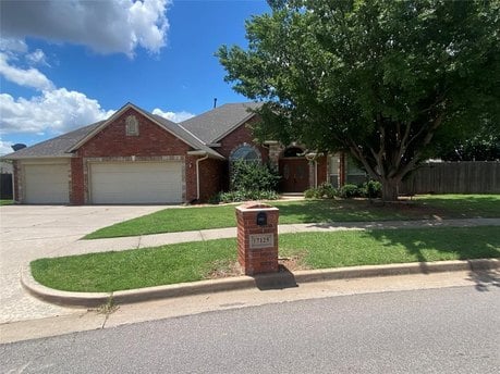 17125 Platinum Ln